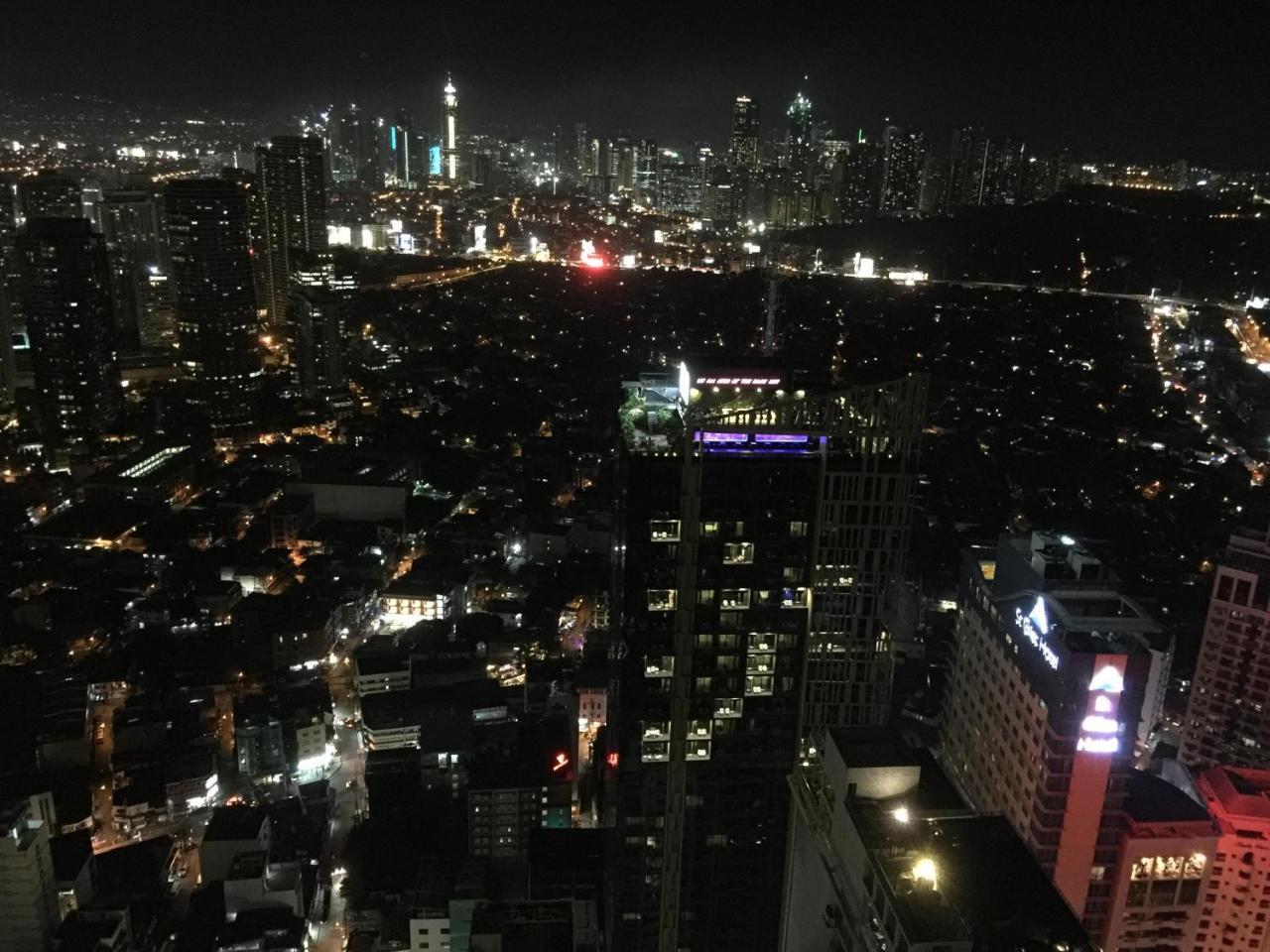 Seven Doors Aparthotels In Gramercy Makati Makati City Exteriér fotografie