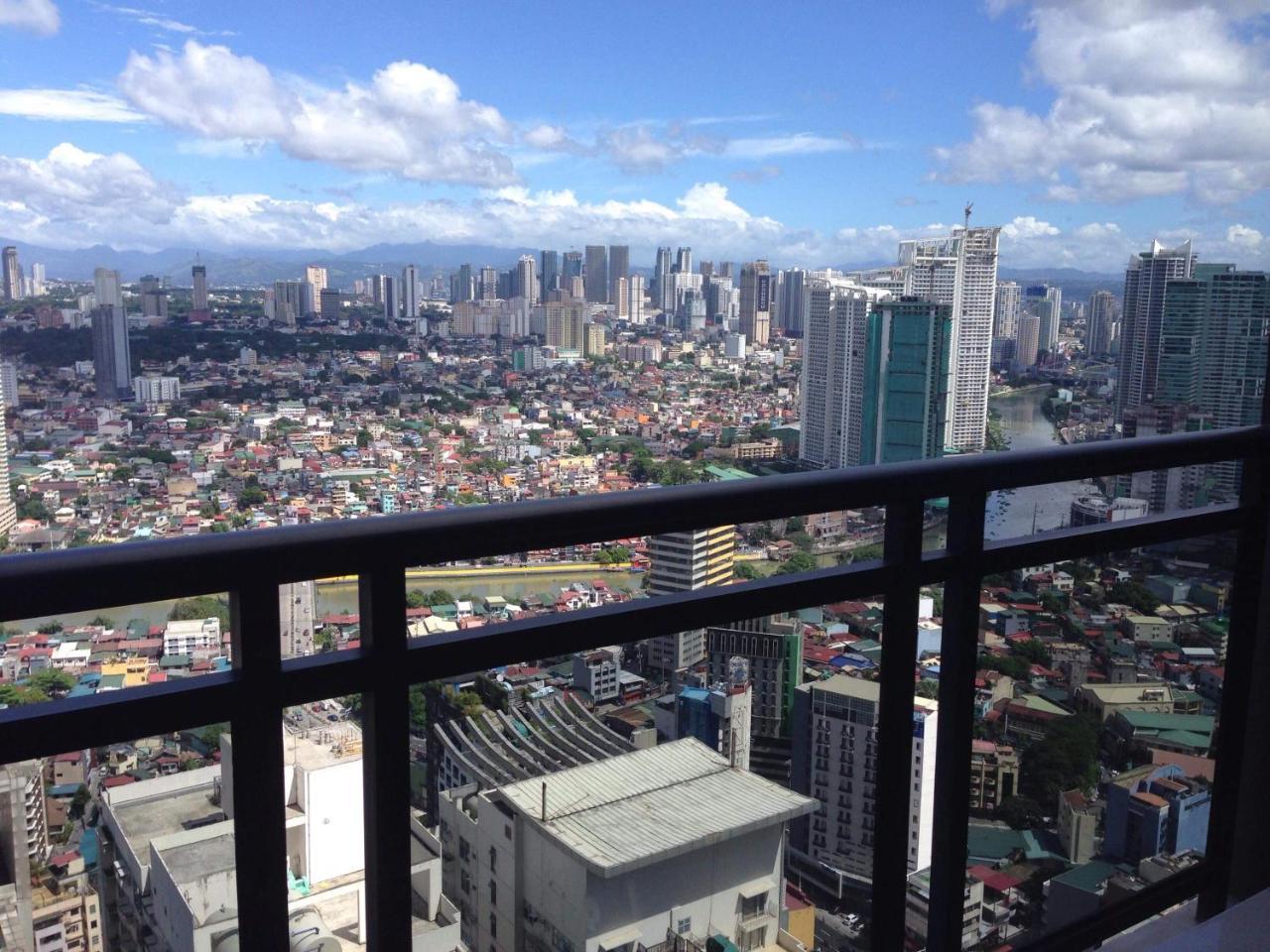 Seven Doors Aparthotels In Gramercy Makati Makati City Exteriér fotografie